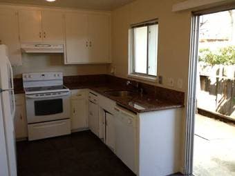$1795 / 2br - 1000ft² - 2 bed - 1 bath - 1 car garage, four-plex 1