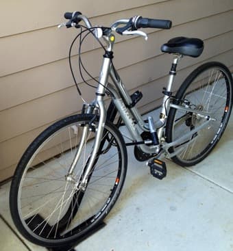 2012 Women's Trek 7000 - $300 or Best Offer 1
