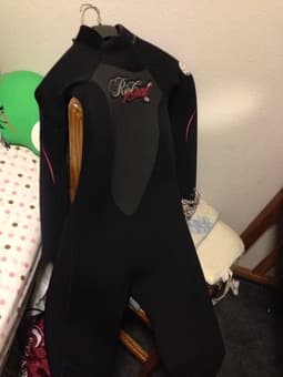 Women's wetsuit 4/3 rip curl dawn patrol $120 1