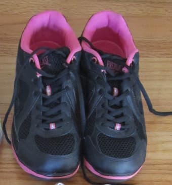 Aerobics shoes $10 1