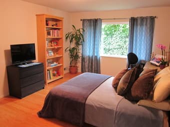 Great Palo Alto place close to campus & downtown for visiting faculty, 1