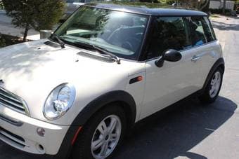2006 Mini Cooper hardtop - $11500 1