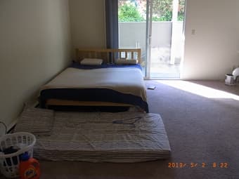 Summer Sublet - Palo Alto - $800/month - living room in two-bedrm apt 2