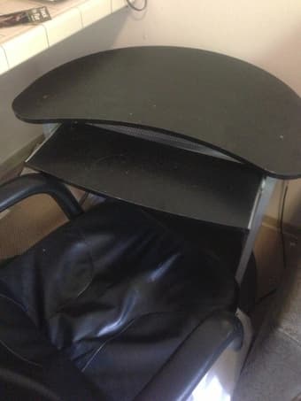Computer desk in fair conditions 2