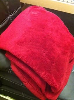 NEW extra soft red blanket 1