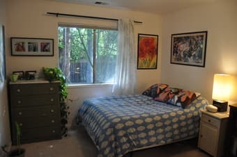 Cool Housemate Wanted in Shared House in Menlo Park $650/month 1