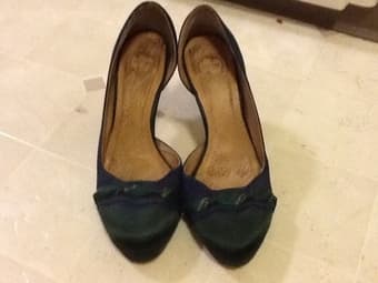Cute navy Anthropologie heels, size 6. $20 2