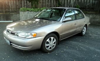 1998 Toyota Corolla - Low Mileage 2