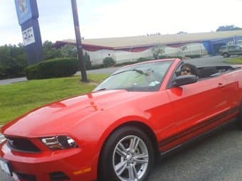 2010 Ford Mustang Convertible 2
