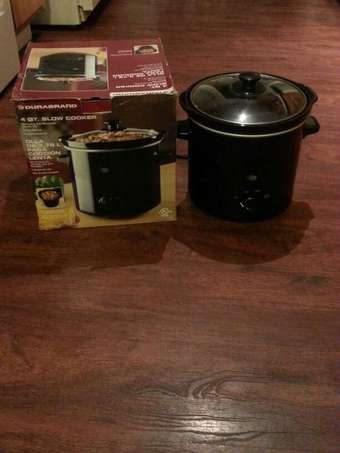 Durabrand slow cooker $5 1