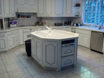 Atherton house (w/ hot tub!) - July1-Sep15 available (4 bedrooms) 2