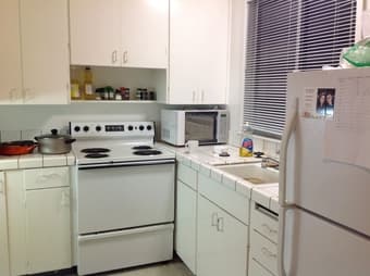 $700/month Master Bedroom in a 2BR,3Occ Escondido Low-rise 2