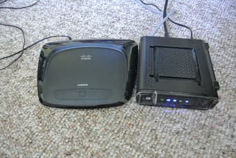 MOVING SAE: modem and WLAN router 1