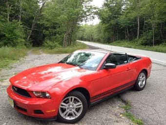 2010 Ford Mustang Convertible 2