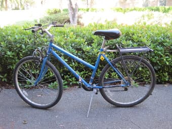 mountainbike 75$ with helmet, lock, light and basket 1