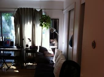 Room in Menlo Park House $975/month or $250/week -216sq ft -6/15 to 8/ 3