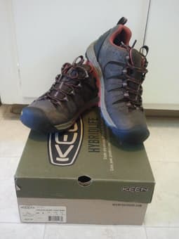 Keen men hiking shoe US-size 8 (used once) - $70 (original $125) 2