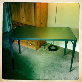 Container Store Flatiron Desk - $75 (menlo park) 1