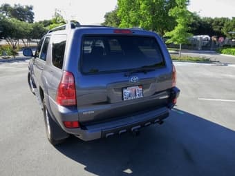 Toyota 4Runner SR5 2005 Excellent condition 2