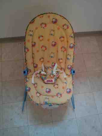 For Sale: Baby stuff (tub, bouncer, high-chair) 2