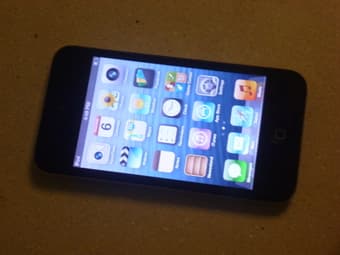 Ipod Touch 4th Gen 32 GB $200 1
