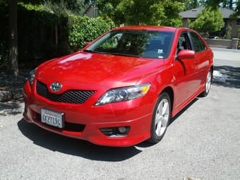 2010 TOYOTA CAMRY SE - 33000 Miles - Certified! Financing Available! 3
