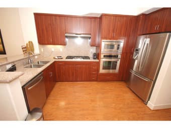 One bedroom / one bath room in new 3bd townhome - for summer or year 2