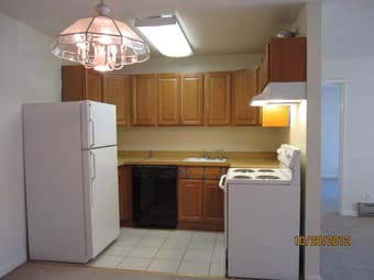 $1100 Your own room and bath in downtown Menlo Park 1