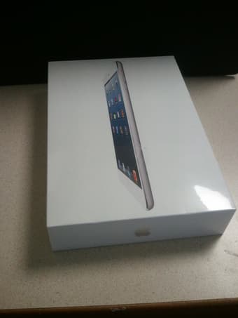 BRAND NEW UNOPENED white 64GB iPad Mini (WiFi + Cellular) 1