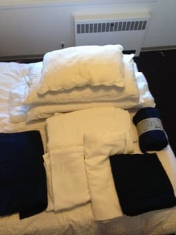 Bedding: 3 blue blankets, 3 pillows, 6 pairs of single bedsheets $100 1