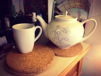 adorable tea pot/set! $15 1