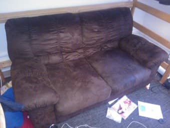 FREE Super comfy couch for summer rent - will deliver today 1