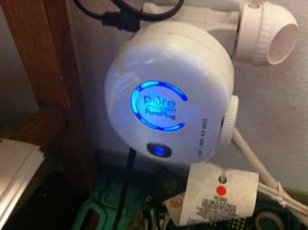 Plant stand, air purifier, bike bracket and lock cable, cardboard box 1