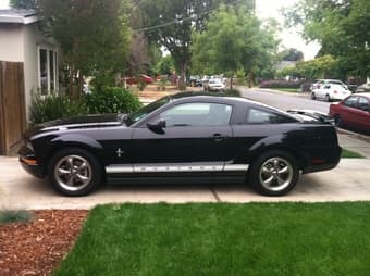 2006 Ford Mustang V6 Premium w/Pony Package (Black) for Sale ($10k) 1