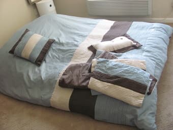 Bedspread set and matching painting 2
