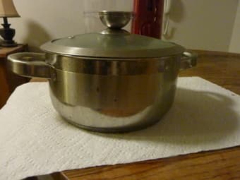 Cooking pans, moving out sale, start from 5$ 1