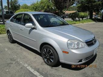 2007 Suzuki Forenza, 5-speed, only 61K miles! $5200, tags thru 4/2014 1