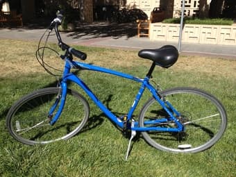 Schwinn Voyageur 7 comfort fusion bike & lock 150 USD 1