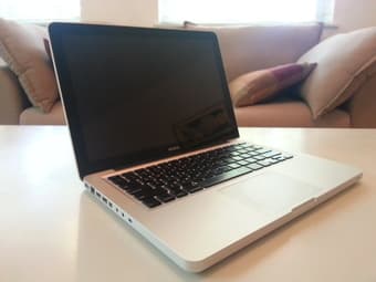 2008 MacBook 13" Aluminum Laptop Apple $550 1