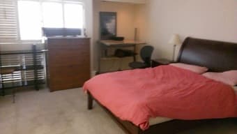 July-August subletting master bedroom next to campus ($1000/month) 1