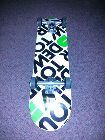 SKATEBOARD abec5 DEW TOUR $30 1
