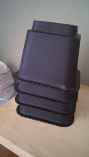 X-Large Dog Kennel, Tv stand, and bed risers for sale 3