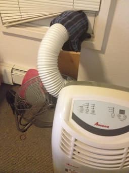Amana Portable Air Conditioner 7000 BTU for cooling a single room 1