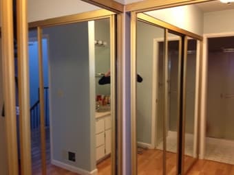 Private bed and bath in mountain view near San Antonio shopping center 3