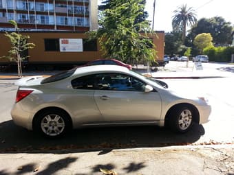 2010 NISSAN ALTIMA COUPE- GREAT CONDITION 2