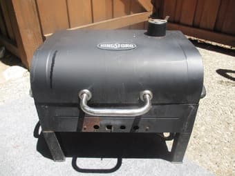 Kingsford Deluxe Portable 17" Charcoal Grill 1
