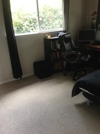 Single bedroom in 5 bedroom house in Redwood City near Woodside Plaza 1