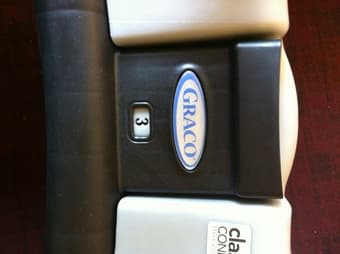 Graco Infant Carseat Base (Only Base) $25 2