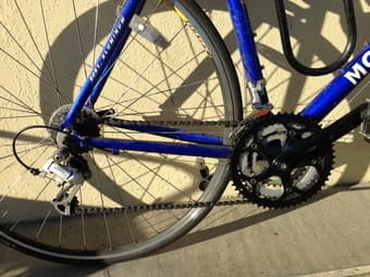 Aluminum 55cm Road Bikes Only 6 Months Old $450 3