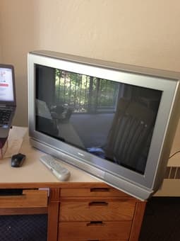 Sell TV $16 for pick up 2